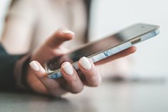 Россиянка поругалась с соседкой в домовом чате и подожгла ее дверь