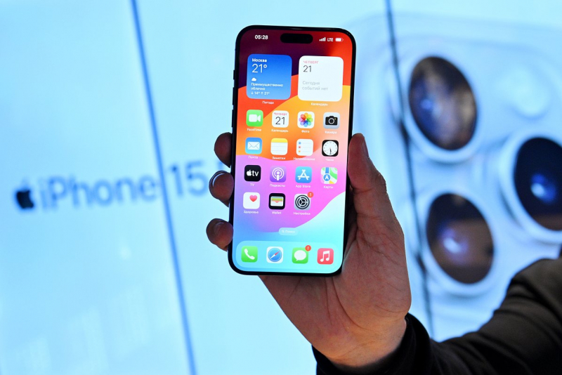 В России допустили отключение смартфонов Apple и Google. Как это можно осуществить и что грозит пользователям?