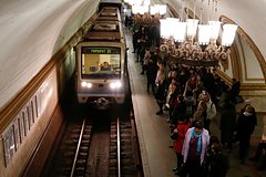 На станции московского метро начали эвакуацию пассажиров