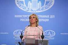 Захарова оценила заявление Макрона об отсутствии войны Европы с Россией