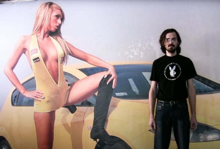 «Меня зовут Виталя, и я — реальный кекс»