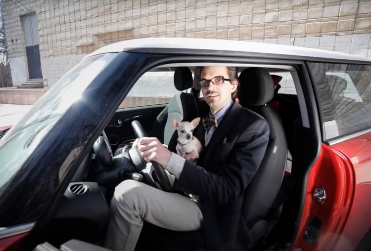 «Меня зовут Виталя, и я — реальный кекс»