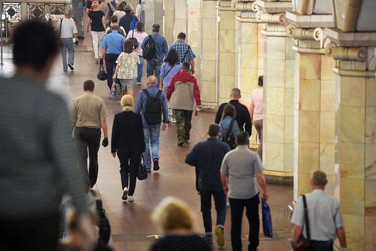 Россиянки возмутили депутата Милонова накачанными губами и отсутствием белья. За что он называет их &laquo;голопузым жлобьем&raquo;?