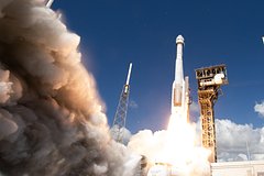 Основную ступень сверхтяжелой ракеты SLS выкатили для первого пилотируемого полета