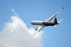 Пассажирский самолет приготовился к аварийной посадке в Столице