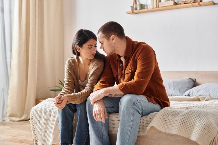 Женщины скупают на маркетплейсах фальшивые тесты на беременность