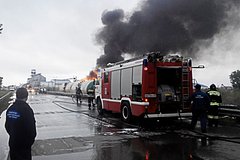 Атака украинских дронов на нефтеперерабатывающий завод в Ростовской области