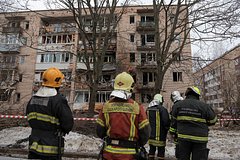 Беспилотник врезался в жилой дом в Санкт-Петербурге. Вероятной целью атаки была нефтебаза «Ручьи»