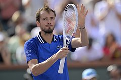Медведев поругался с соперником во время матча на турнире ATP