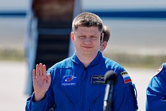 НАСА вновь перенесло дату запуска Crew Dragon с россиянином