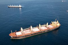 Нефтяное пятно появилось в Красном море после атаки хуситов