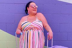 Плюс-сайз модель пожаловалась на узкие проходы в салонах самолетов