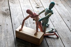 Порнозвезда дала совет стесняющемуся менять позы в сексе мужчине