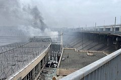 После ударов по ДнепроГЭС обнаружили масштабную утечку нефтепродуктов