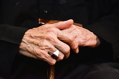 Раскрыты ранние признаки деменции