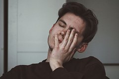 Россиянам назвали неожиданную причину головной боли