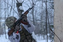 Российские бойцы уничтожили вагоны с украинскими боеприпасами