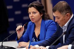 Симоньян обещала помощь бойцам, расстрелявшим машину с террористами. Что говорят российские звезды после теракта?
