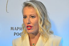 Собчак послушала новую песню Пугачевой и прослезилась