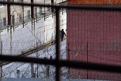Суд оставил под стражей гражданку США за финансирование ВСУ