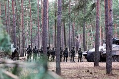 В Германии выступили против введения всеобщего воинского призыва