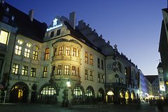 В любимой пивной Гитлера вновь начали зиговать