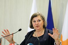 В США ответили на предположения об уходе Нуланд с поста из-за Украины