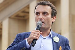 Во Франции выступили против военного соглашения с Украиной