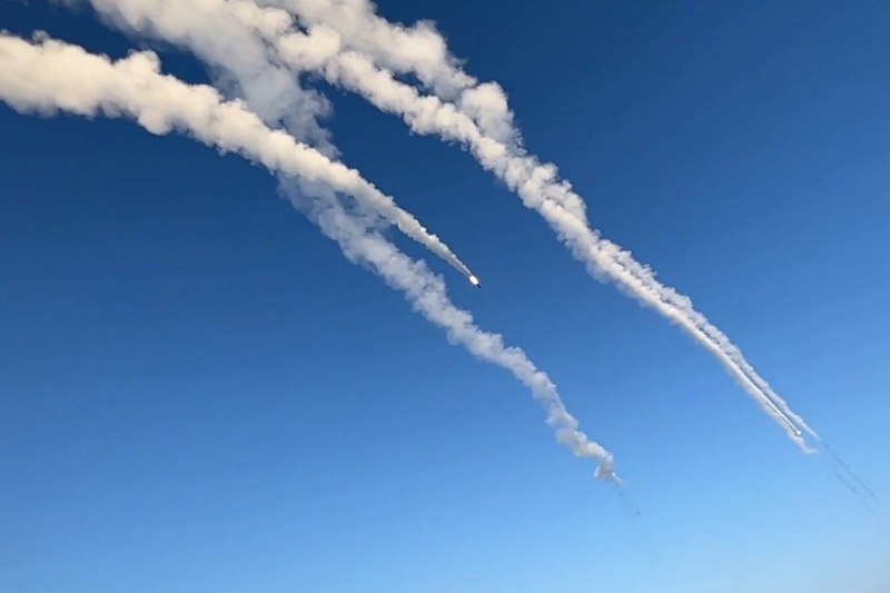 ВС России поразили украинские Су-24, пускавшие ракеты по Севастополю. Власти назвали атаку на город самой массированной