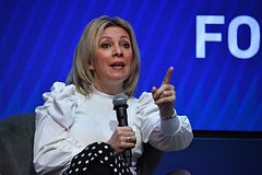 Захарова предложила помочь замгоссека США устроиться в монастырь после отставки