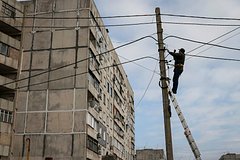 Западные страны начали подпитывать Украину электроэнергией после обстрелов